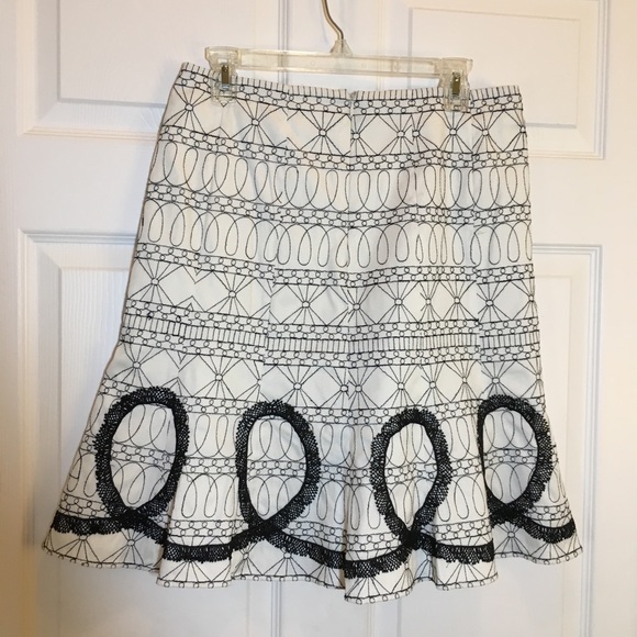 WD-NY White and Black Size 8 Skirt - Picture 3 of 7